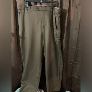 Olive green/ brown, straight front, Croft and Barrow, 100% polyester 40x30